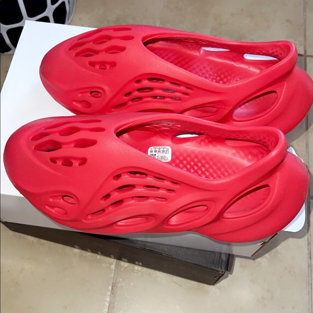 Yeezy size 10 men